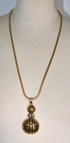 Collier chaine pendentif