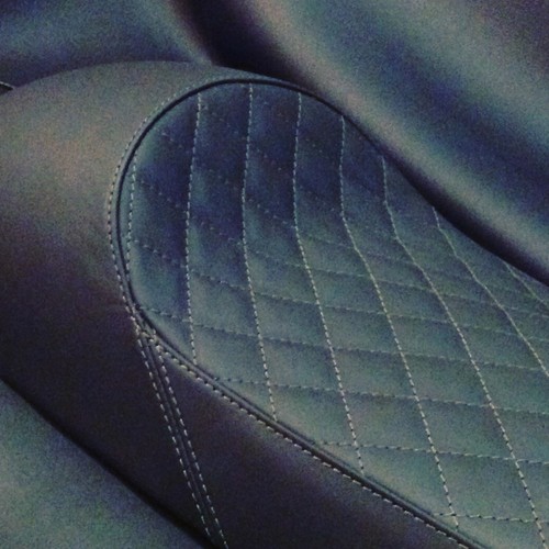 Selle moto cuir adaptable - moto,