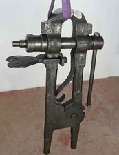 Ancien gros étau poids 100 kg forgeron forge enclume outil ancien fer forgé