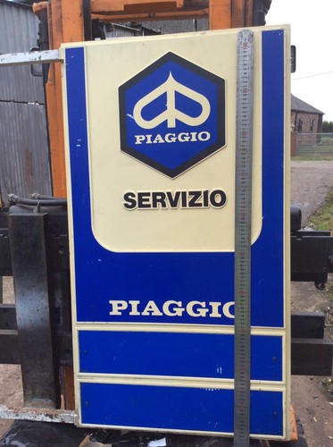 Enseigne concessionnaire
