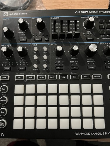 Novation circuit mono - circuit,