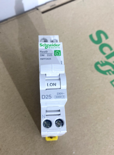 Schneider resi9 disjoncteur - resi9,