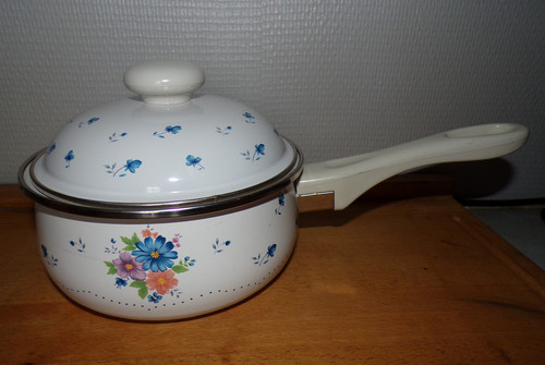 Casserole avec couvercle - avec,
