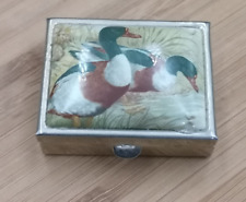 Joli petit pilulier à motifs