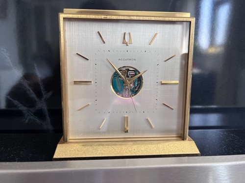 Bulova accutron spaceview 214 - ,