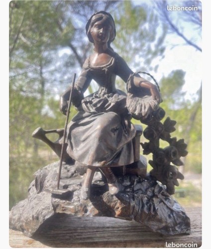Statue régule dessus de - en,