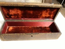 NAPOLON III MOROCAN LEATHER GLOVE BOX AND CAPITONNE INTERIOR