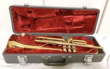 Trompette YAMAHA YTR-236 avec