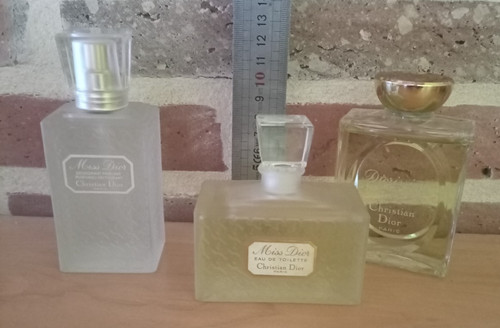 Trois flacons parfum - de,