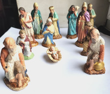 Lot 12 santons Devineau T 3  Jesus dans berceau garçon à la cornemuse Rois mages