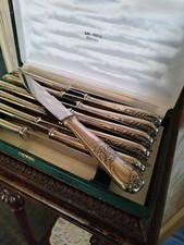 12 Couteaux de Table