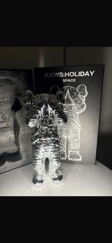 Kaws hollyday space - kaws,