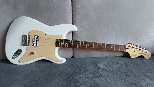 Squier tom delonge polar white - polar,