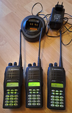 3 Radios Motorola UHF GP680