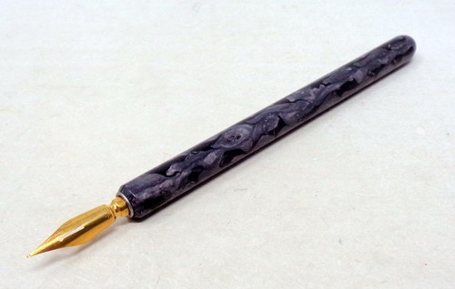 Joli porte plume ancien - joli,