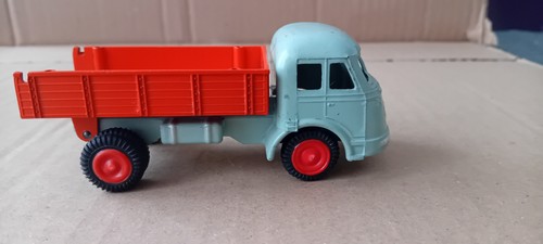 Gama camion benne mercedes - gama,