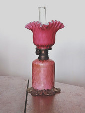  Rare petite lampe à pétrole