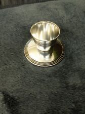 Coquetier ancien en métal