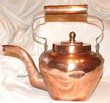 BELLE BOUILLOIRE ANCIENNE EN