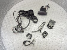 2011 09-16 Triumph 900 Thruxton Aftermarket Moto Gadget Boxes Wiring Top Clamp