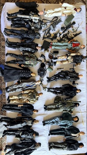 Vintage 12 figures - 21,