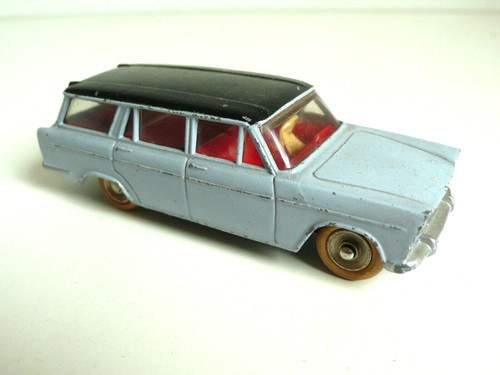 Dinky toys france fiat 1800 - france,