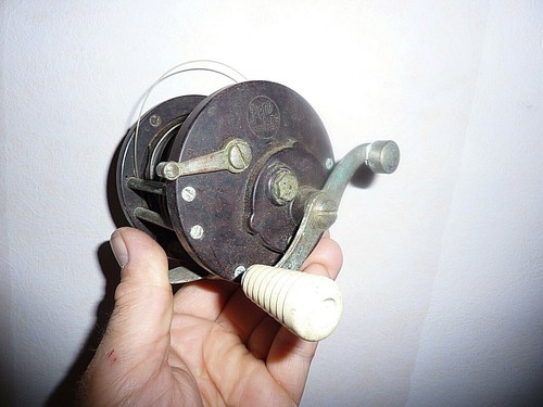 Gros moulinet ancien - , en