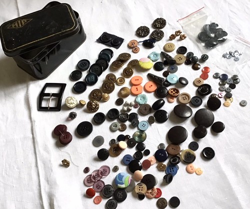 Gros lot boutons anciens - lot, de