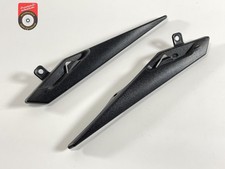 Carénage de réservoir gauche