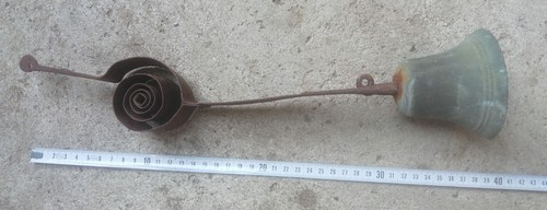 Petite cloche en - o3-, bronze