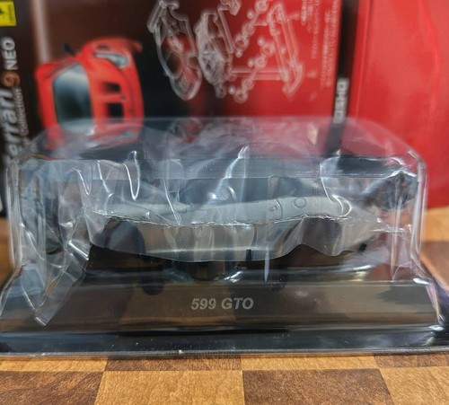 Kyosho ferrari neo 599 - 1/64,