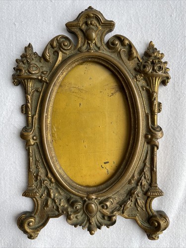 Ancien petit cadre - , en