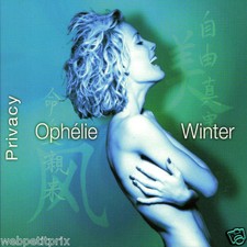 Ophélie Winter Privacy  -