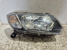 Dacia Sandero Headlight Front Right Driver O/S 2015 MK2 Pre-Facelift DAMAGE