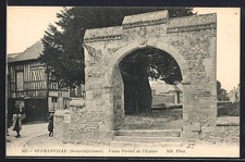 Old postcard Offranville / Seine-Inférieure, old portal of the church 