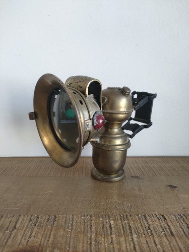 Ancienne lampe carbure - à,