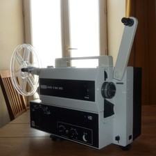 PROJECTEUR SUPER 8 MM SONORE