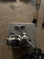 Shimano Stradic 2500HG M Spinning Fishing Reel Excellent Condition With Box