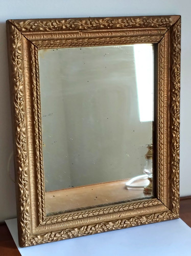 Petit miroir ancien stuc doré