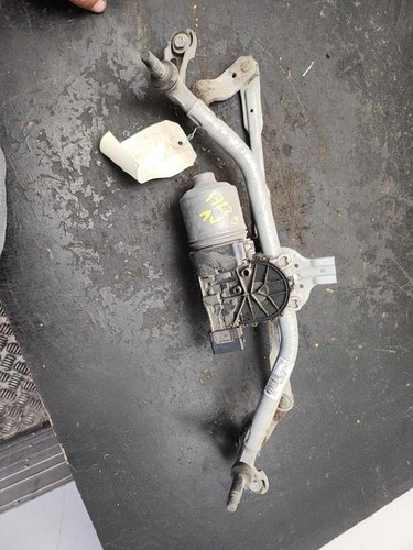 Moteur essuie glace avant