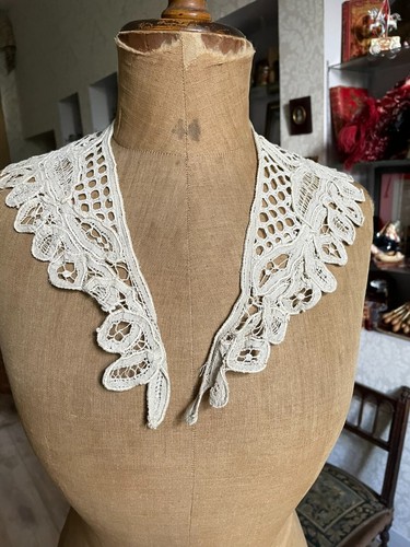 Grand col dentelle lacet - en,