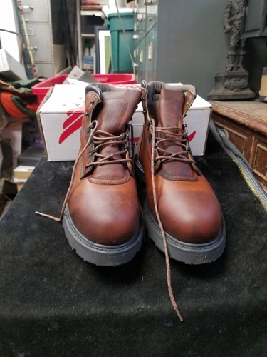 Red wing boots - wing,