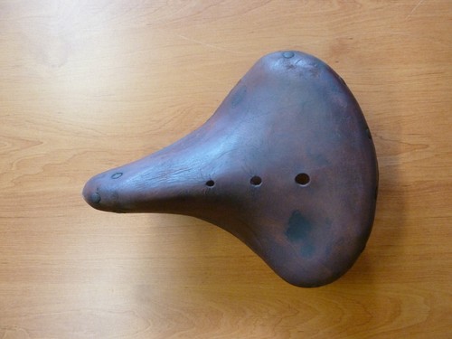 Ancien vélo selle - , cuir