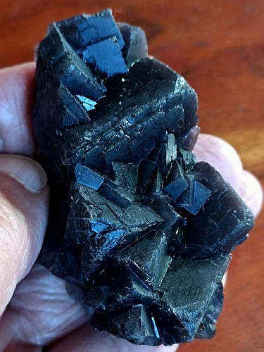 Fluorite noire fluorescente