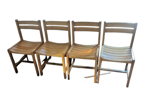 Série chaises par - de,