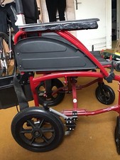 Fauteuil roulant pliable de