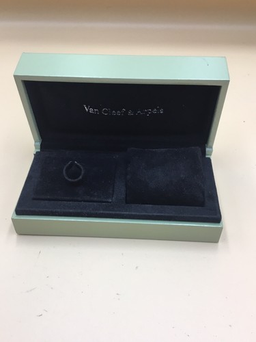 Van cleef arpels rare box - van,