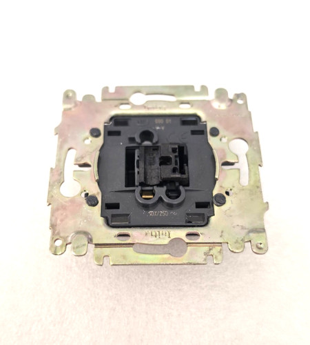 Arnould initia 69001 1 - arnould,