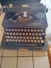 Machine à écrire Triumph