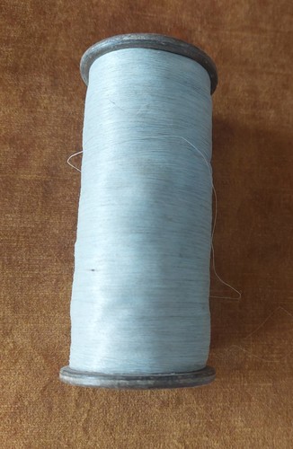 Bobine fil soie - de,